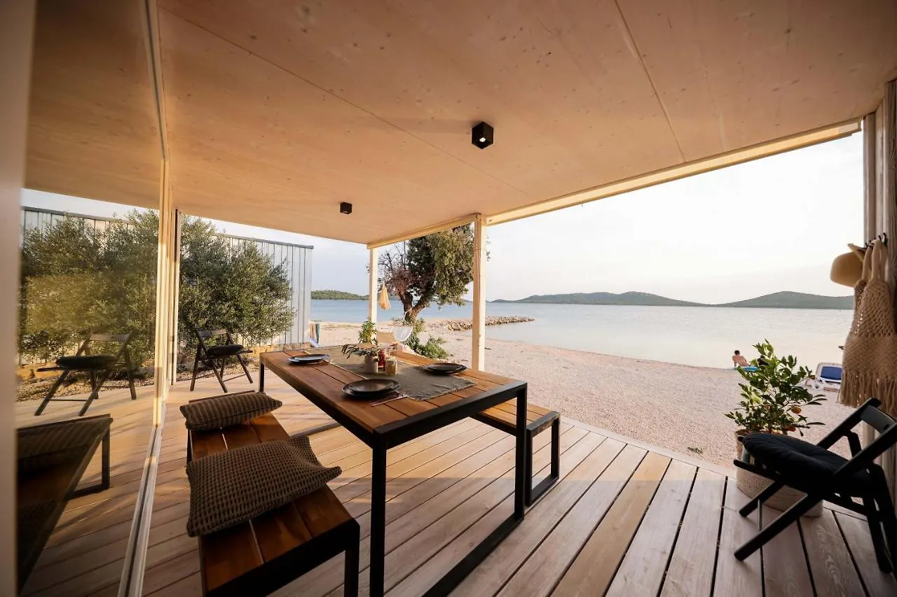 Buqez Eco Resort - Beach Front Villa 26 - Seaview Drage