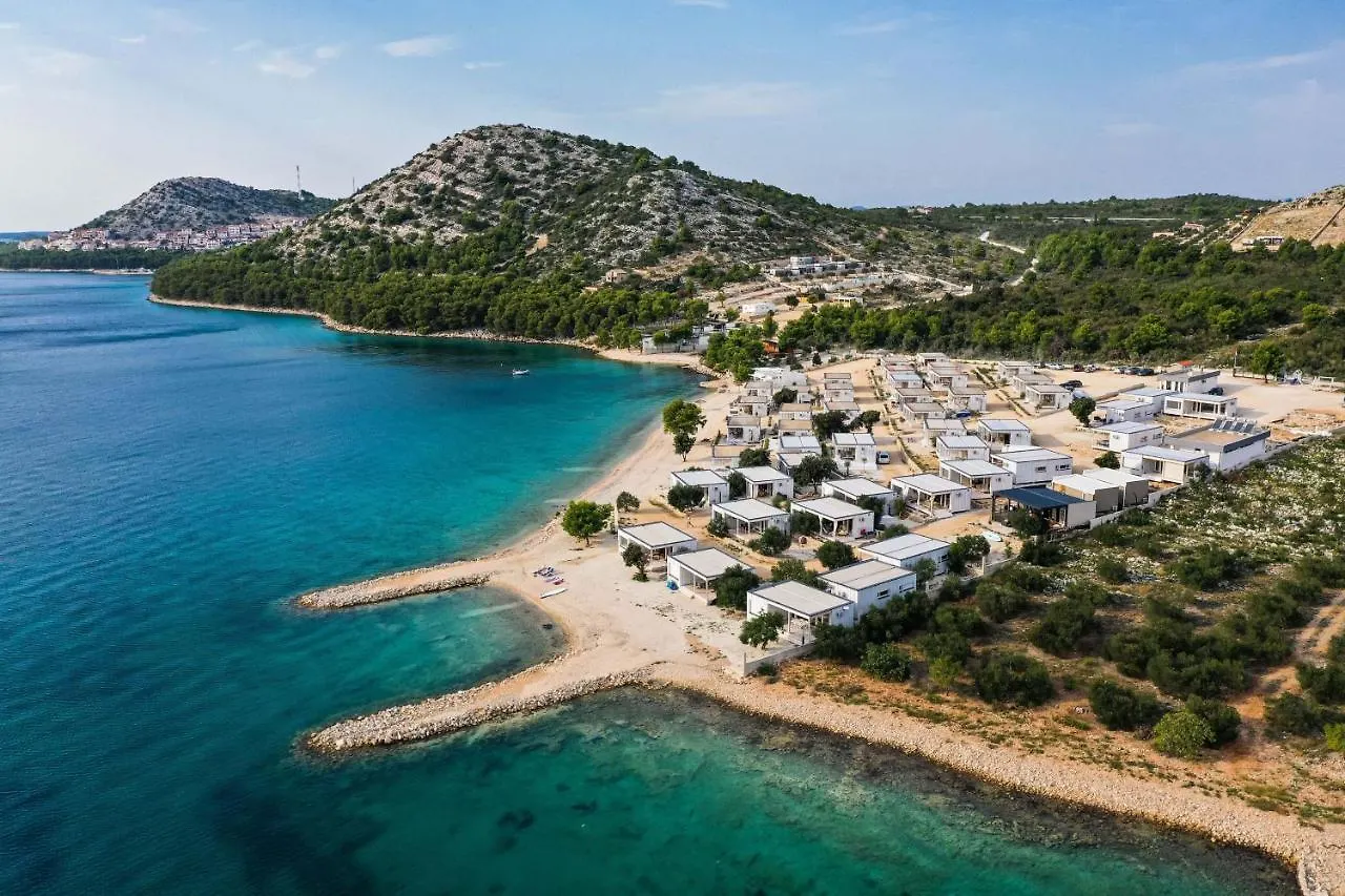 Buqez Eco Resort - Beach Front Villa 26 - Seaview Drage