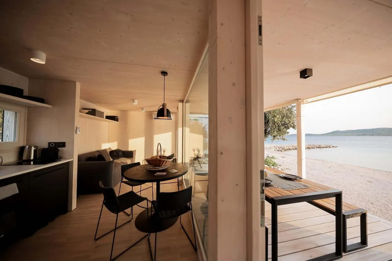 Buqez Eco Resort - Beach Front Villa 26 - Seaview Drage