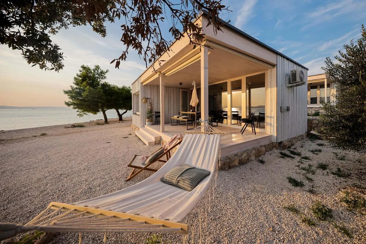 Buqez Eco Resort - Beach Front Villa 26 - Seaview Drage